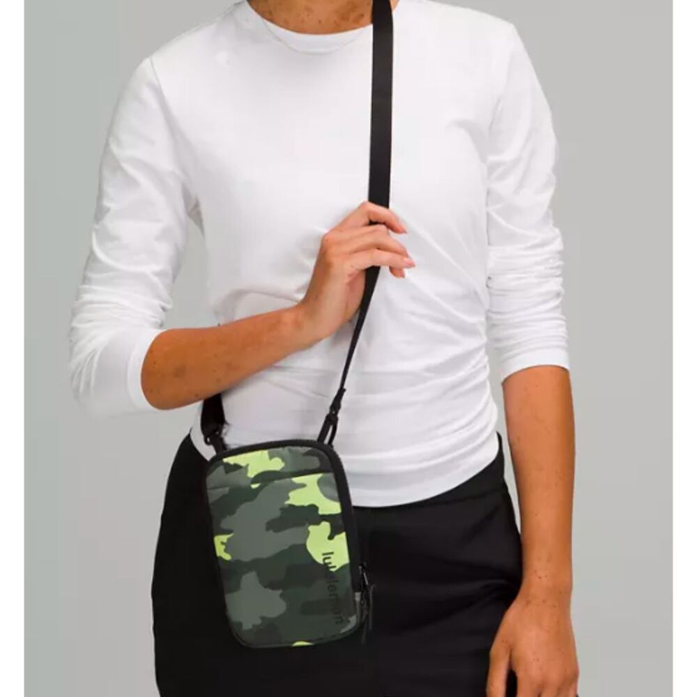 Lululemon Easy Access Crossbody Bag Heritage 365 Camo Neo Mint Multi New